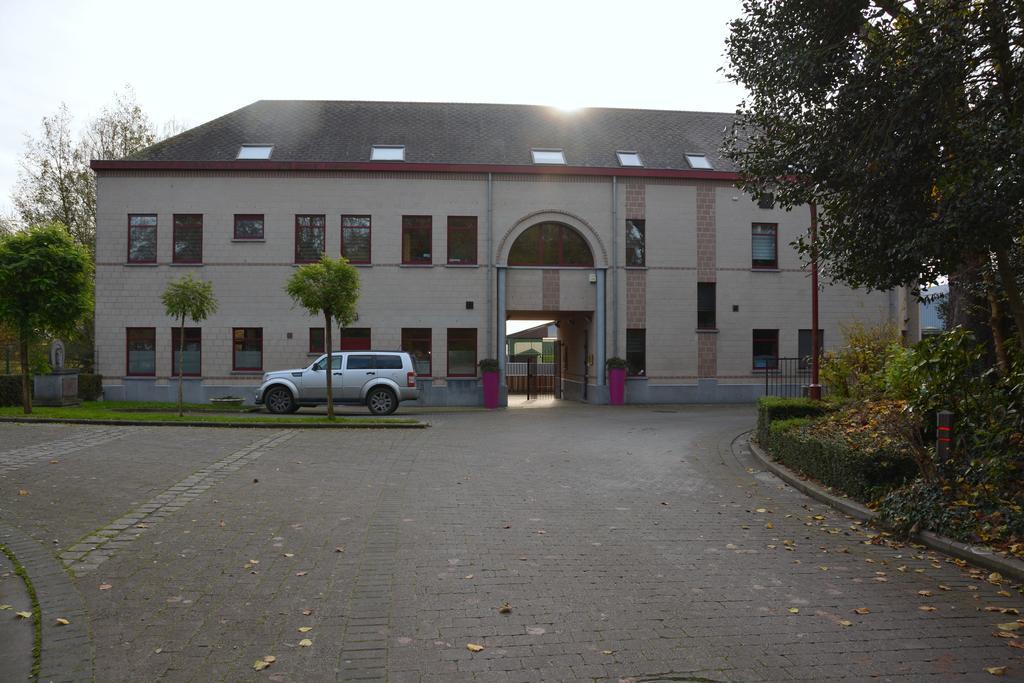 Haras Des Chartreux Hotel Estaimbourg Exterior foto