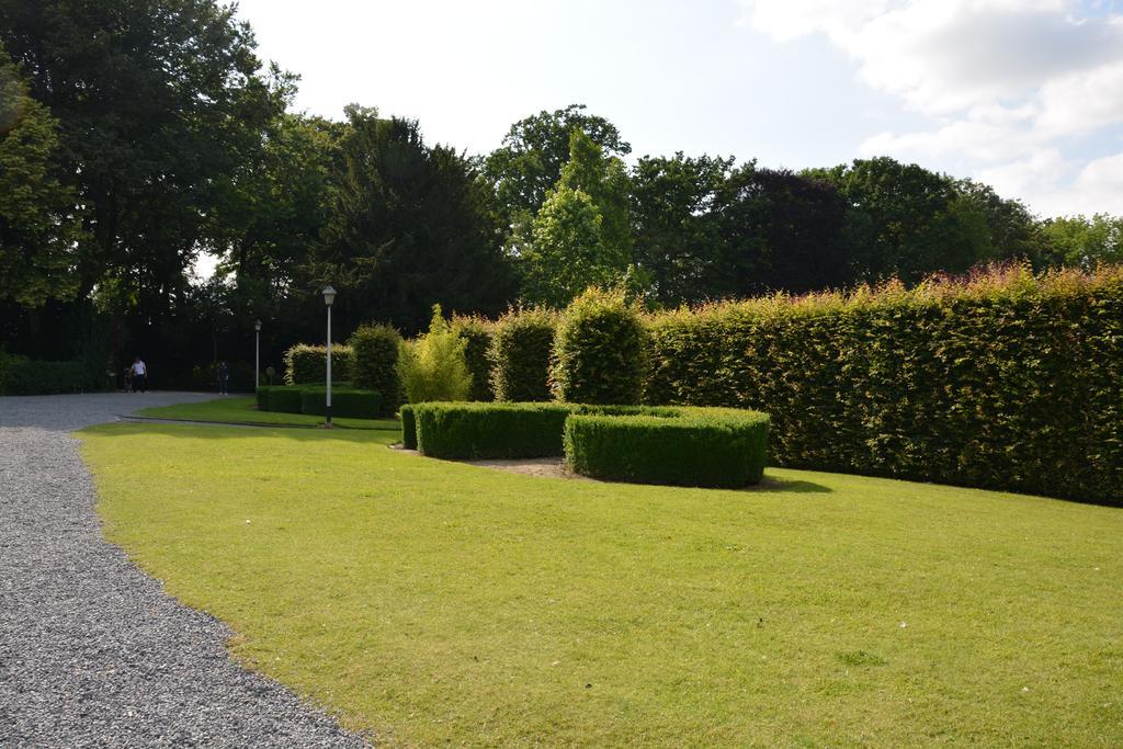 Haras Des Chartreux Hotel Estaimbourg Exterior foto