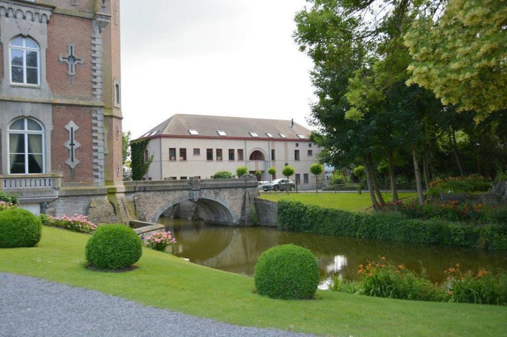 Haras Des Chartreux Hotel Estaimbourg Exterior foto